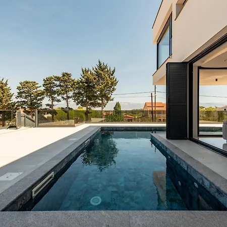 Villa Weiss *