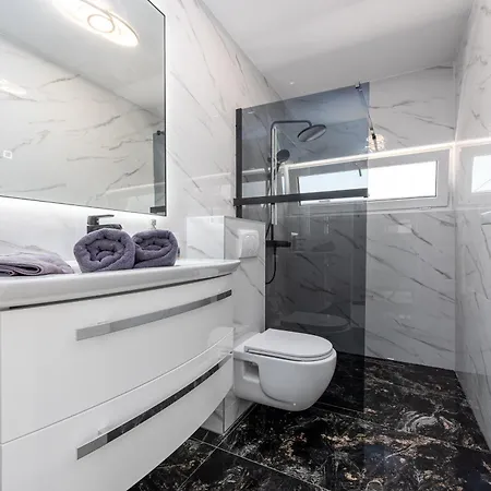 Weiss Villa *